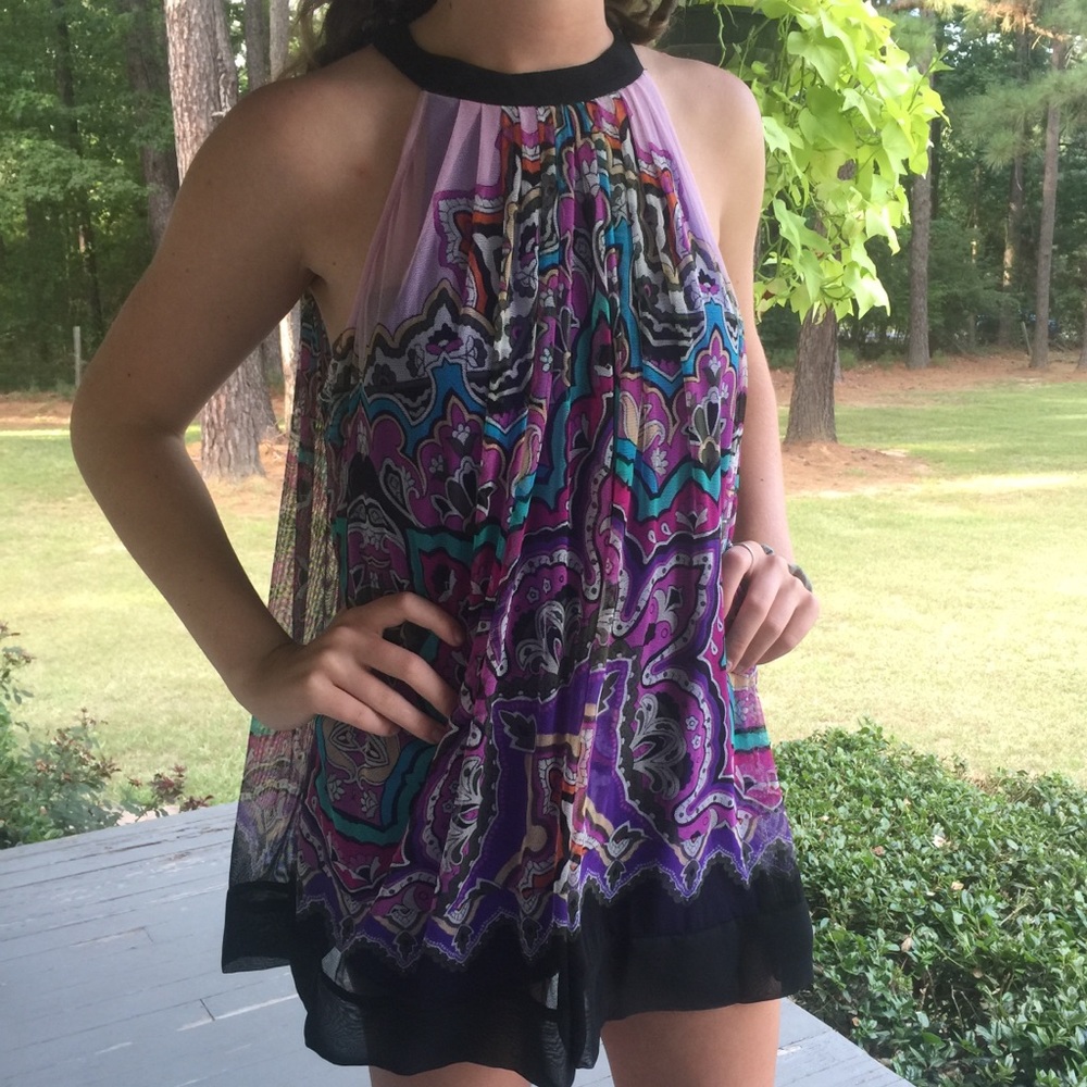 Sleeveless, hater style shirt. Size 14.